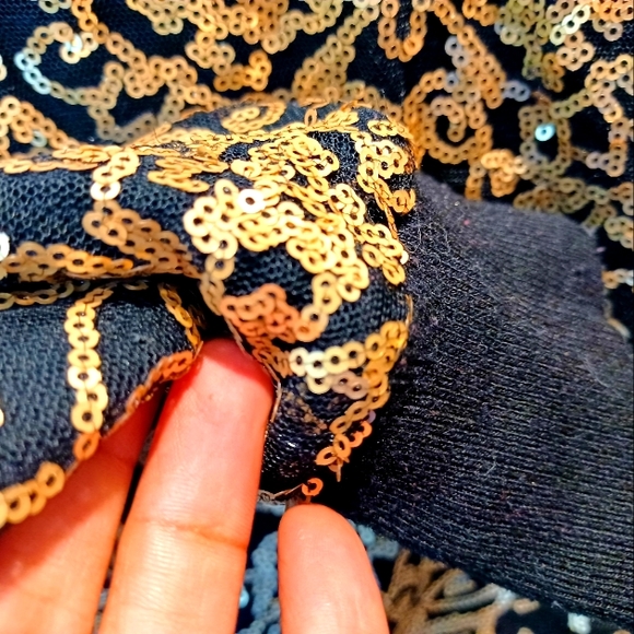 Forever 21 sequined mesh thick sweater - Picture 3 of 4